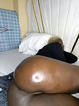 SquirtQueen16 webcam