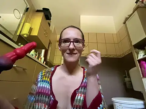 Hairy_horny_mommy webcam