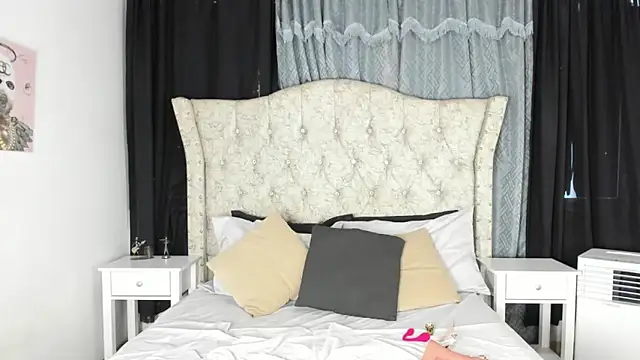 aleja_spearsx webcam