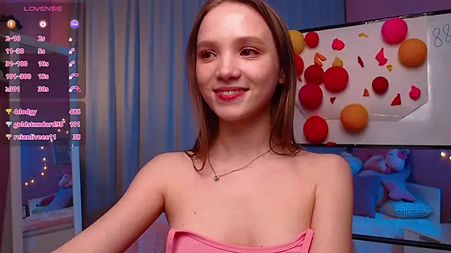 Adria_Arjona webcam