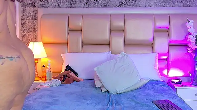 SelennaCooper webcam