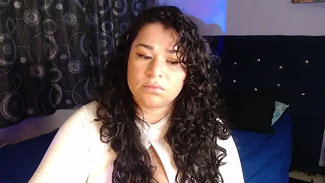 ANGELIQUE_KLANE webcam