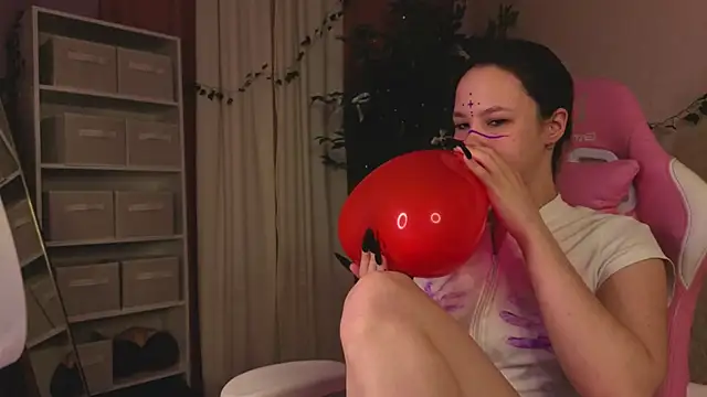 Lori_Bllossom webcam