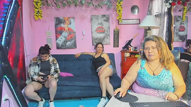 lesbiancuple webcam