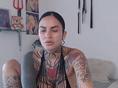 Perola__May live sex cam