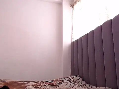 saara_johnson496 - Saara_johnson496's free webcam - UK Sex Cams