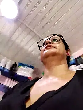 keilymadam - Keilymadam's free webcam - UK Sex Cams