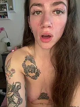 ValenciaTheVixenXX webcam