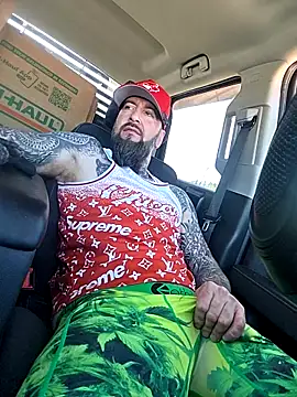 beardedtattood (Ask my age) - Ride my big cock ❤️😈