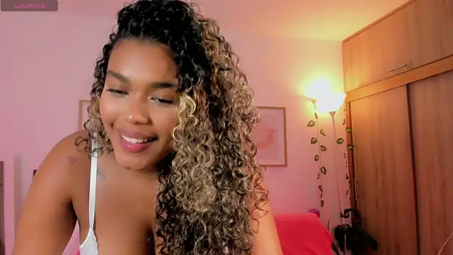 aleja_montiel__ webcam