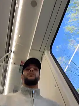 Lionayowe live sex cam