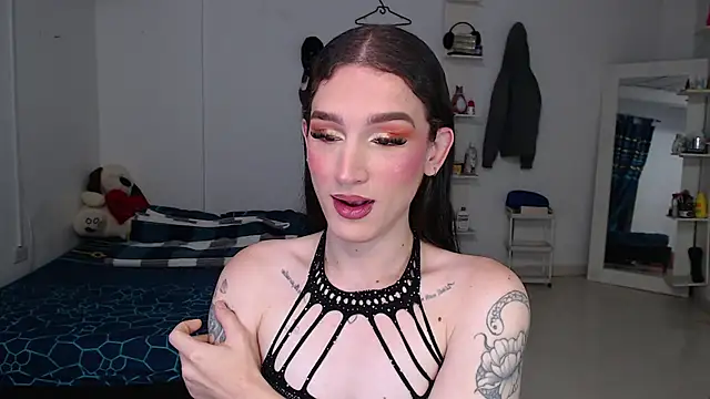 Playwithlulut77 webcam