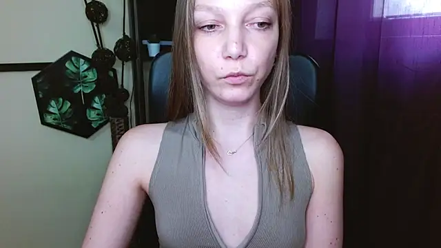 EmillyPlay webcam