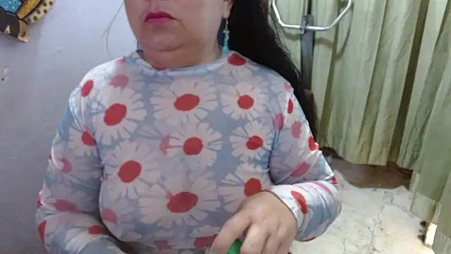 CanelaCollins webcam