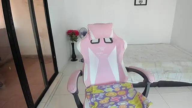 julinee_smithh webcam