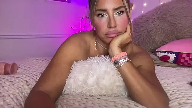 Fitnessbabe69 webcam