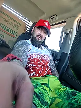 beardedtattood (Ask my age) - Ride my big cock ❤️😈