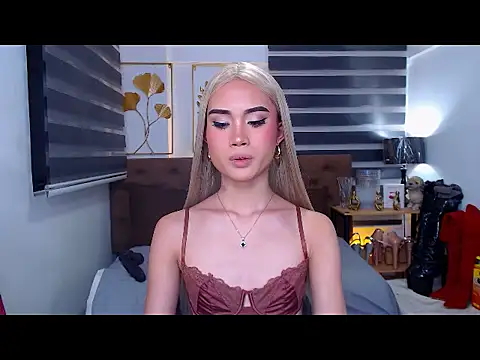 JuicyCockThea webcam