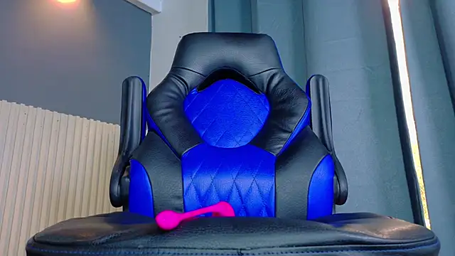 Max_hotlatin2 webcam