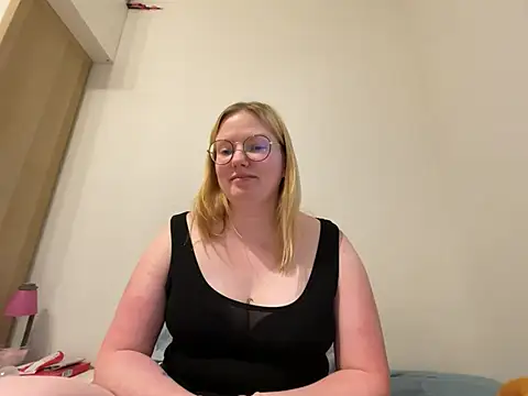 TruckerBabeLeenchen webcam