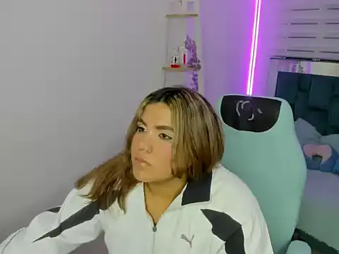 Catalina_Foxt webcam