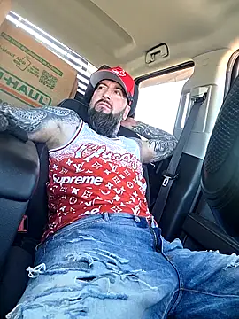 beardedtattood (Ask my age) - Ride my big cock ❤️😈