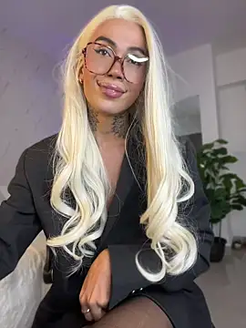 miss_tatiana_'s live cam