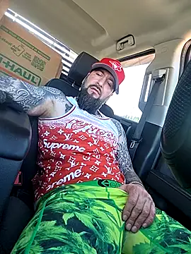 Beardedtattood's live cam