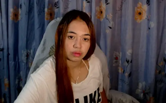 urlover_mae26 webcam