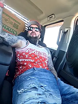 Beardedtattood webcam