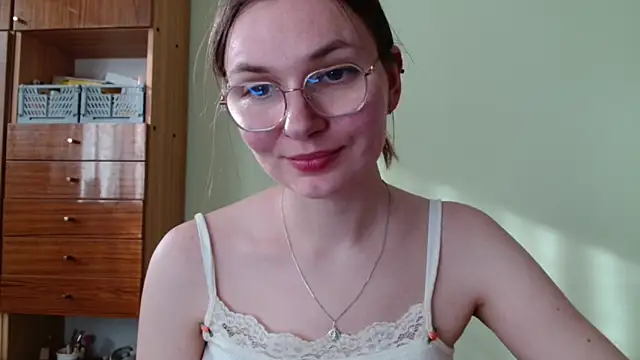 LooveELLYx webcam