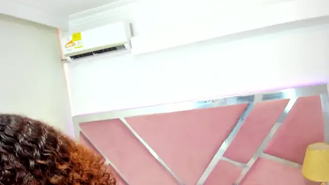 Aisharhodes00 webcam