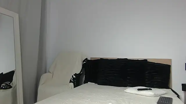 layla23a (F young) - Make my pussy cum for you