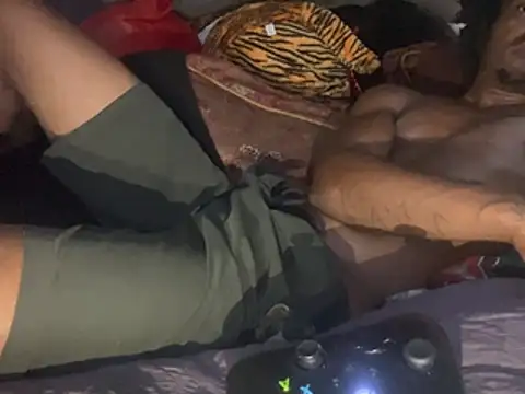 SlimeCrownzOut5 webcam