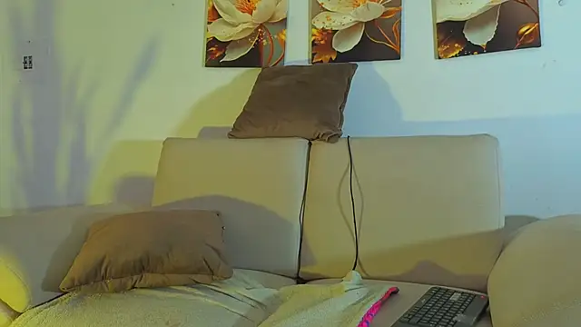 Viioletcollins webcam