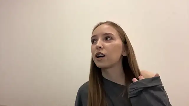 TanjaBrounson webcam