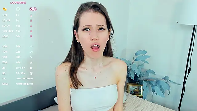 odiiiachavarria - OdiIiaChavarria's free webcam - UK Sex Cams