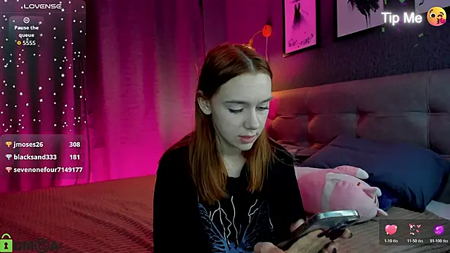 Lesi_Moonie01 live sex cam