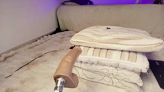 Madeline_Dreams webcam