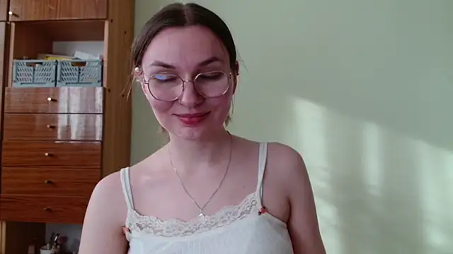 LooveELLYx webcam