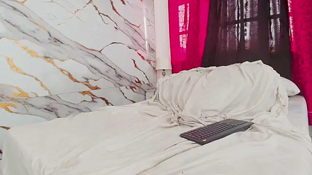 pretty_ariiel webcam