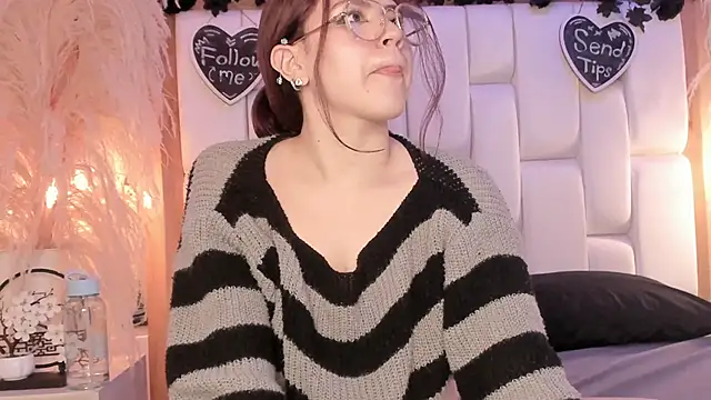 Daphne_And_Roger webcam