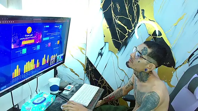 Boy_tatto77 webcam