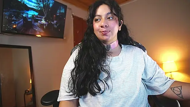 coraline_latin webcam