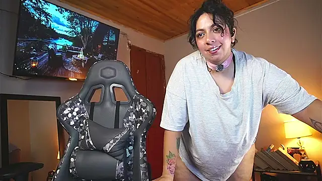 coraline_latin webcam