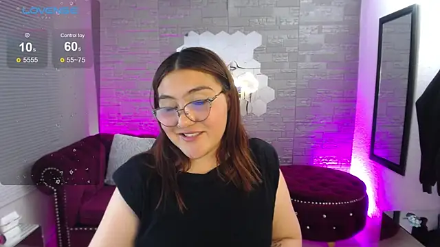 conniejames_m webcam