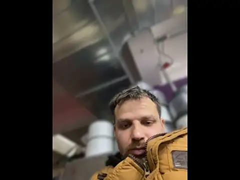 giyasbvnghkgkfk webcam