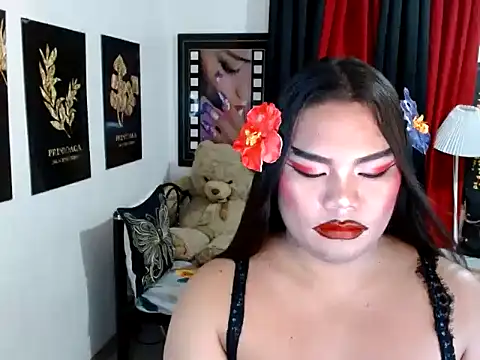 TSbrianaHugeCock webcam