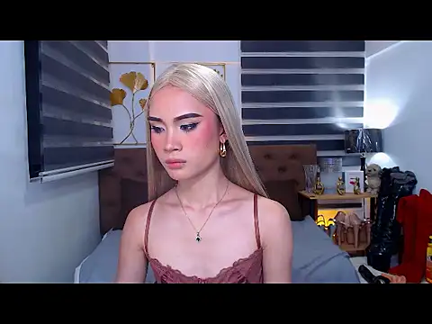 JuicyCockThea webcam