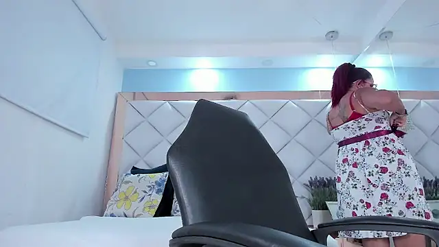 kimberlyaniston webcam